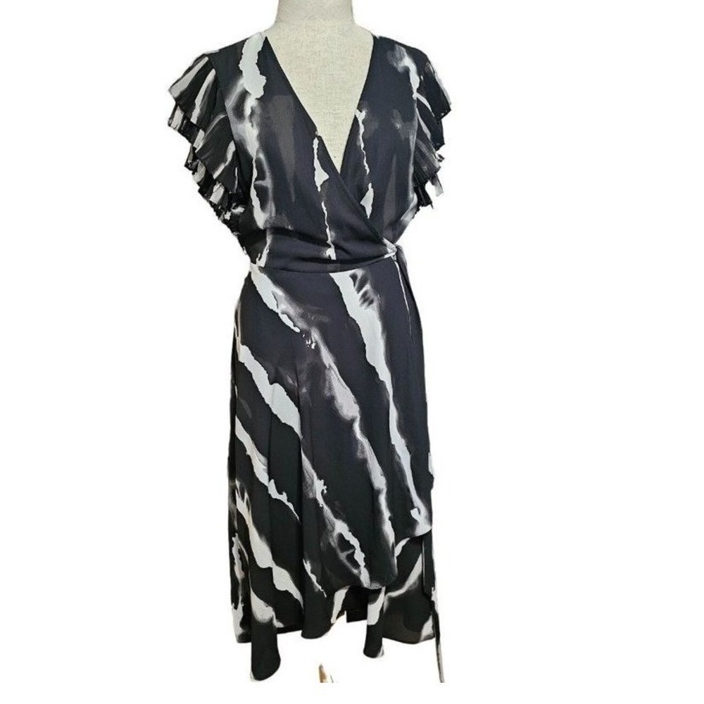 Halston‎ flutter sleeve Wrap Dress pleated layered sleeve Size Medium abstract